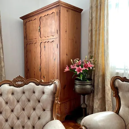 Casa As Oito * Angra do Heroísmo