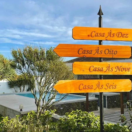 Casa As Oito * أنغرا دو إِراويزو